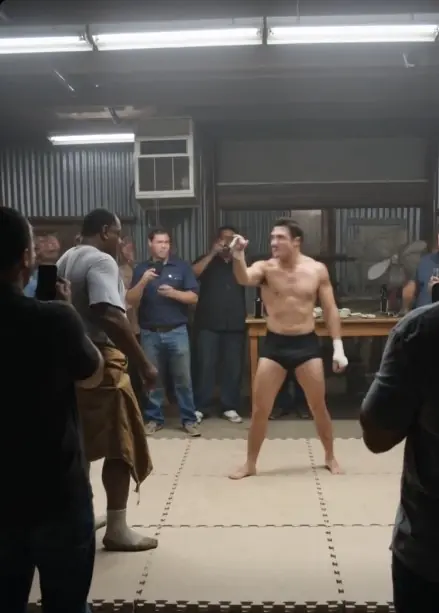 Three Minutes for $500,” the MMA Fighter Laughed — Then the Old Farmer Took His Stance