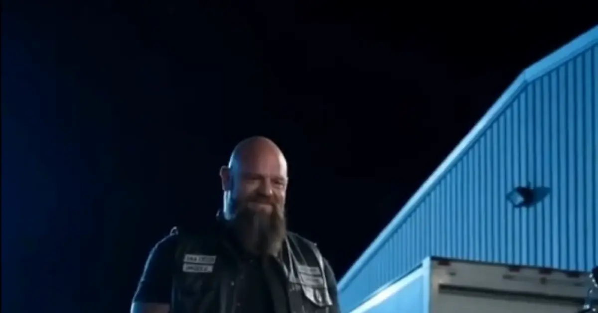 The Biker Who Stopped for a Little Girl